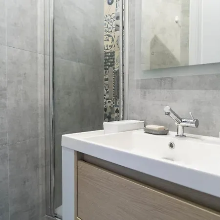 Appartamento Hostnfly - Splendid Bright Apt, Spacious In Ternes *